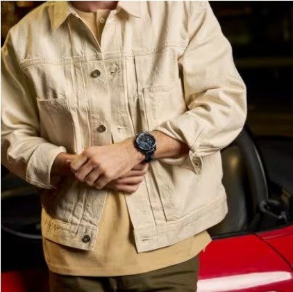 Solar Powered Chronograph EQS-940NL-1AV - Image 6